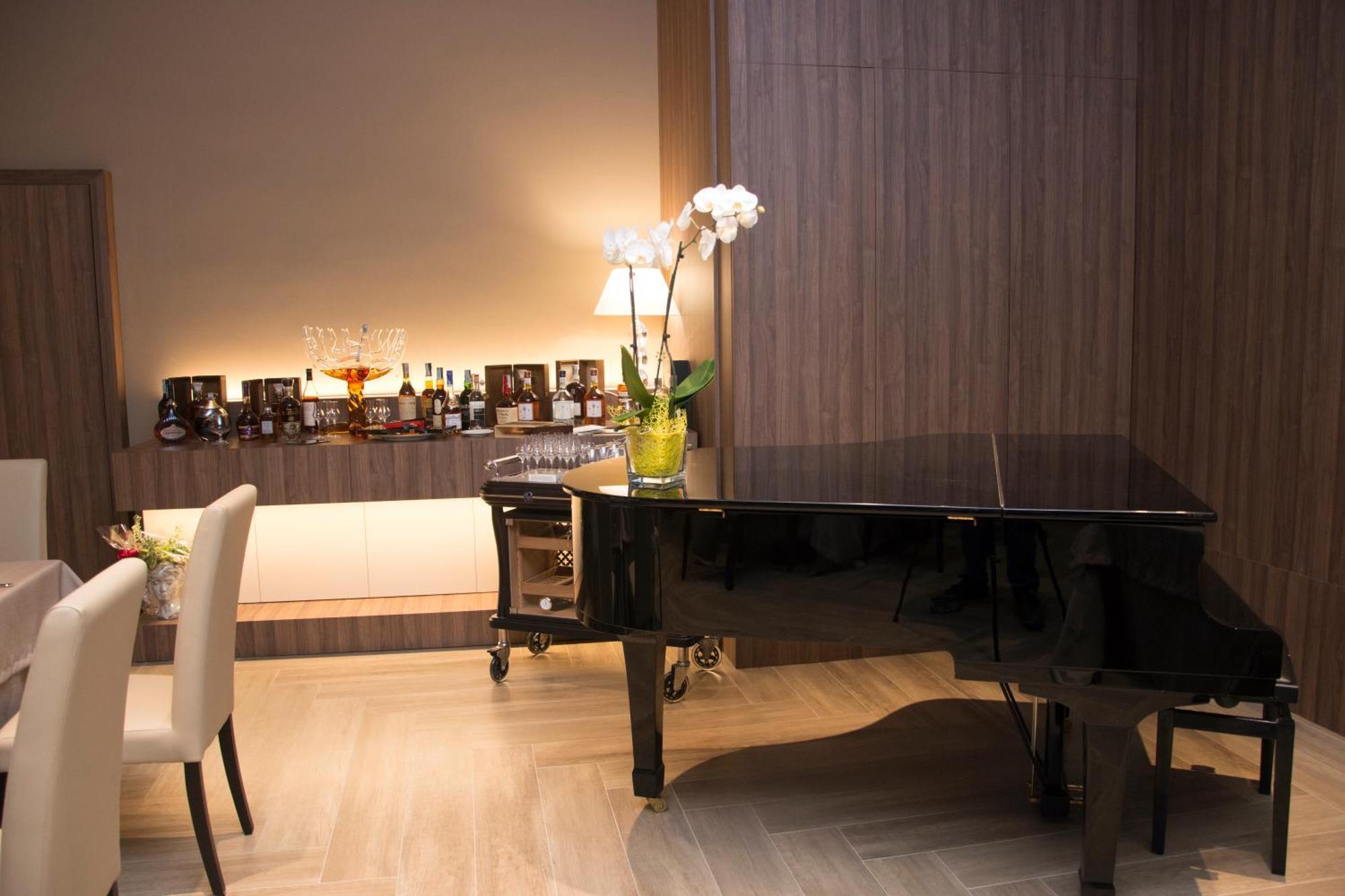Hotel Commercio Battipaglia Zewnętrze zdjęcie
