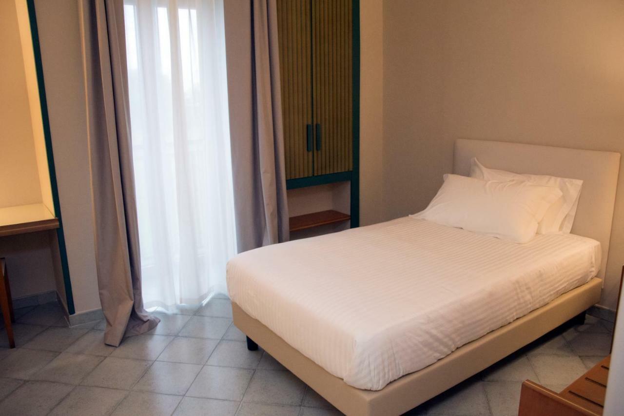 Hotel Commercio Battipaglia Zewnętrze zdjęcie
