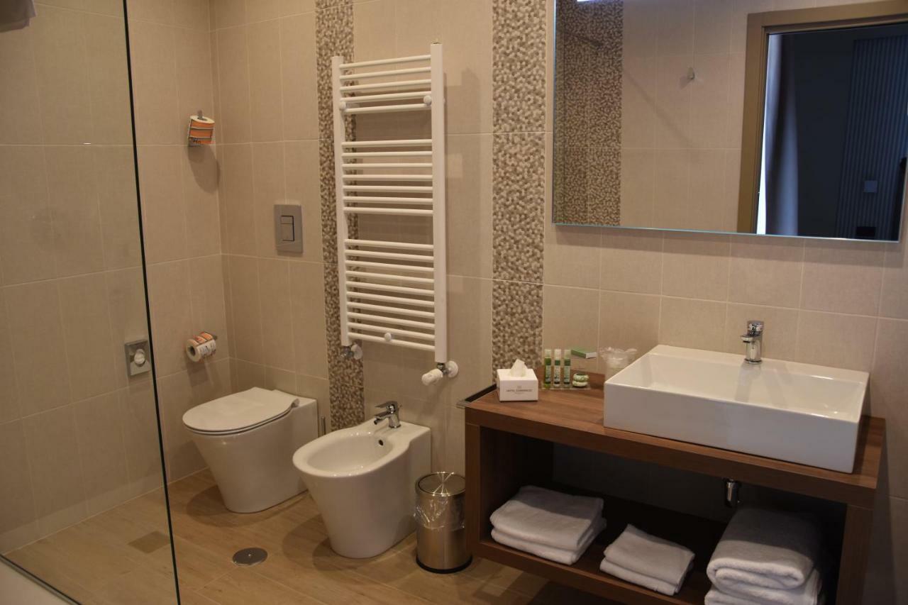 Hotel Commercio Battipaglia Zewnętrze zdjęcie